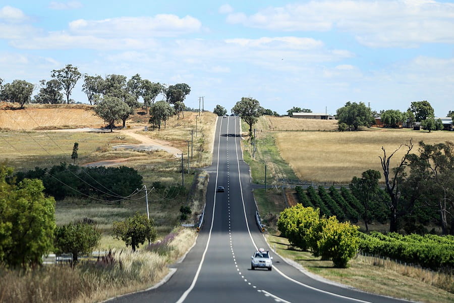 How to Drive in Australia? Essential Rules and Tips for Visitors and First-Timers